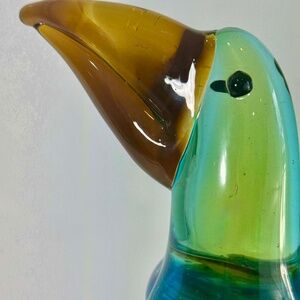 Murano Style Toucan Figurine – Vibrant Hand Blown Glass Bird – Collectible